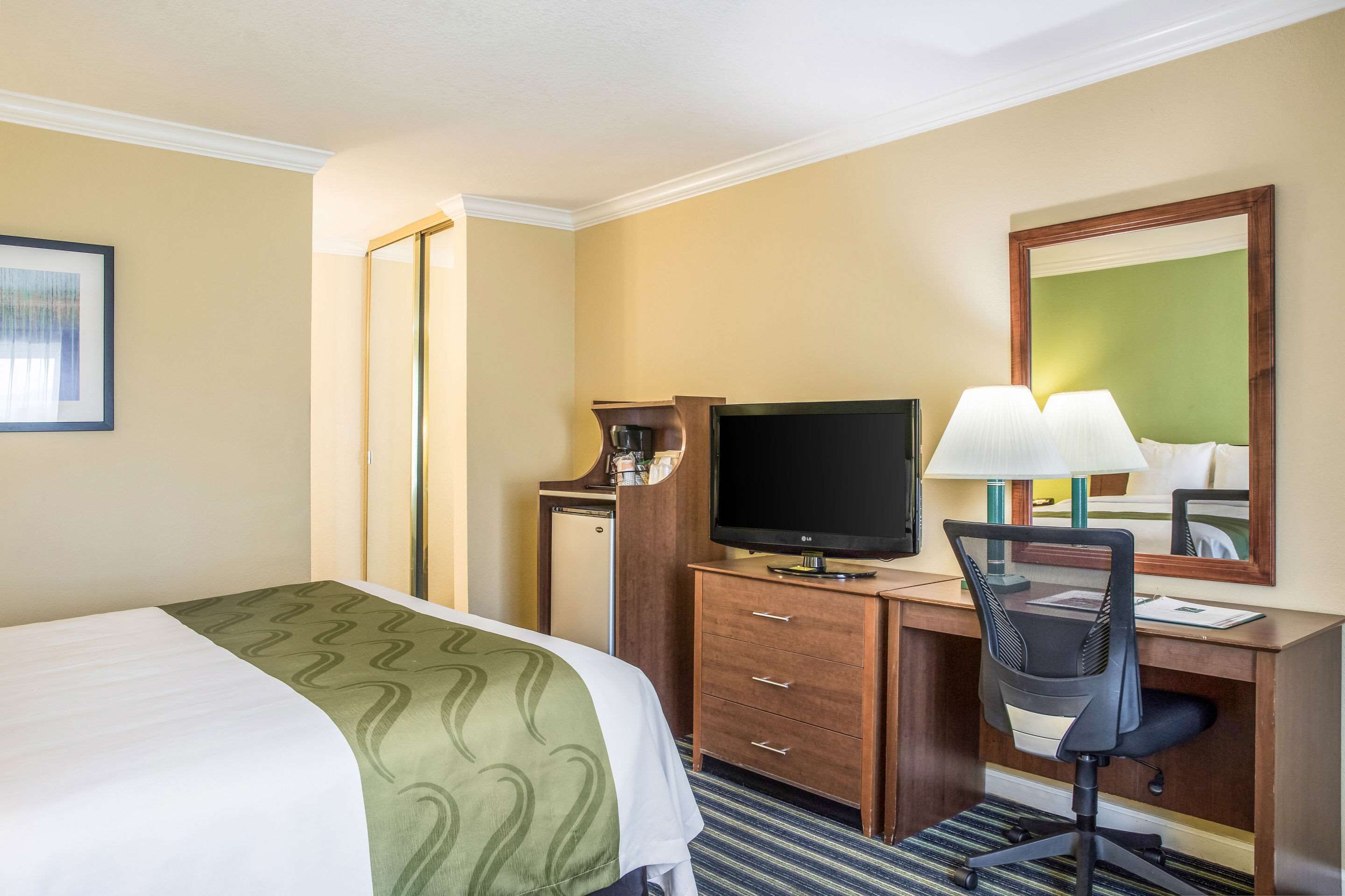 Photo - Quality Inn Santa Barbara