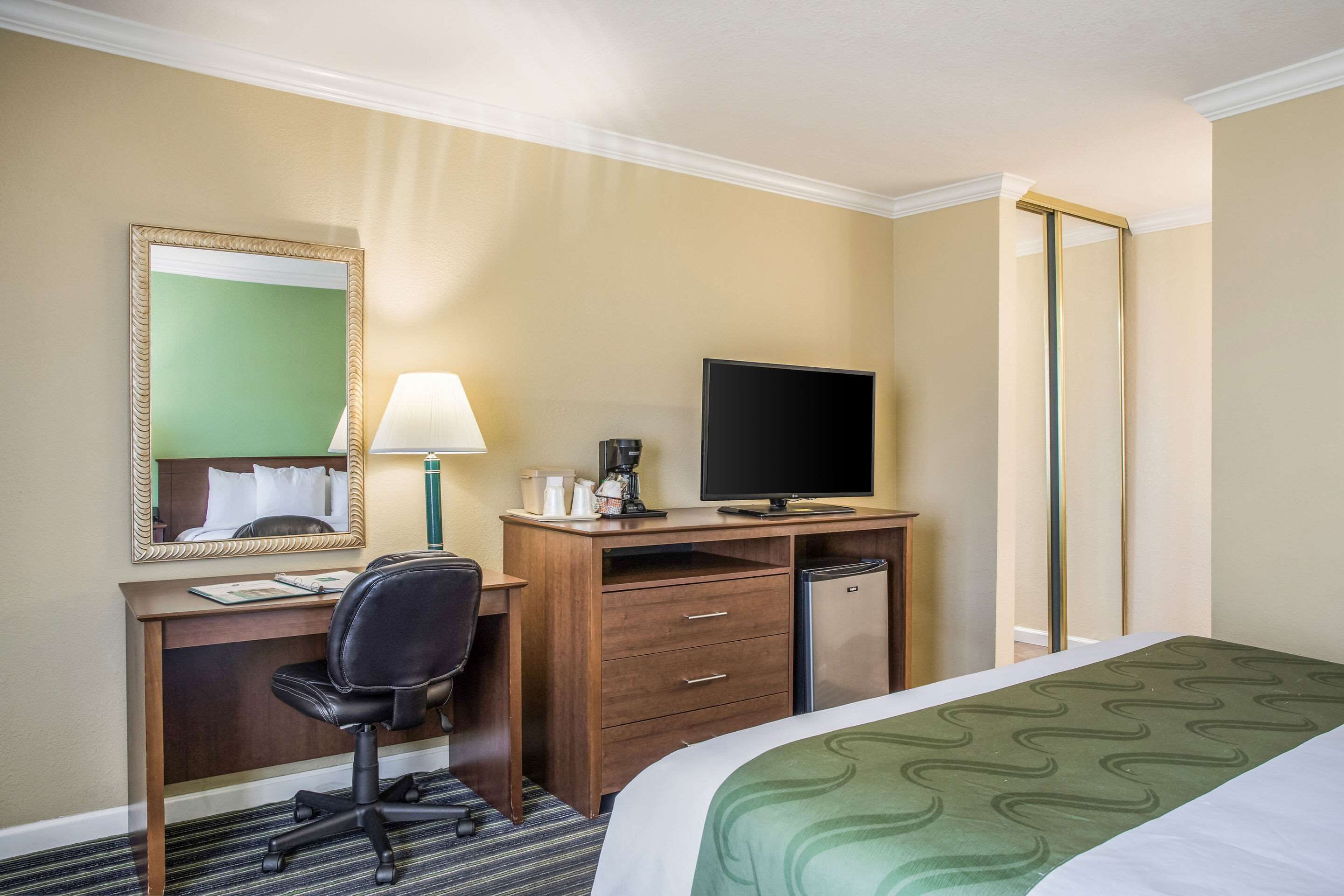 Photo - Quality Inn Santa Barbara