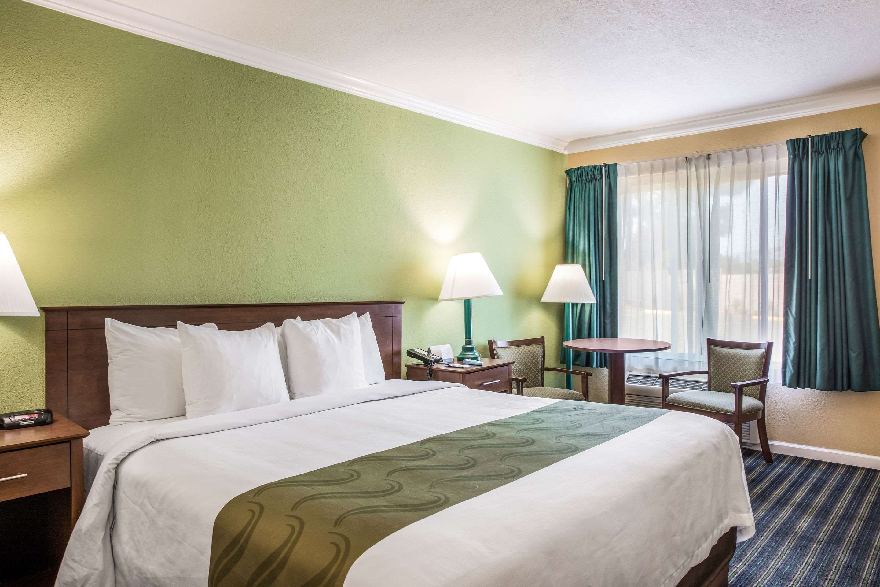 Photo - Quality Inn Santa Barbara