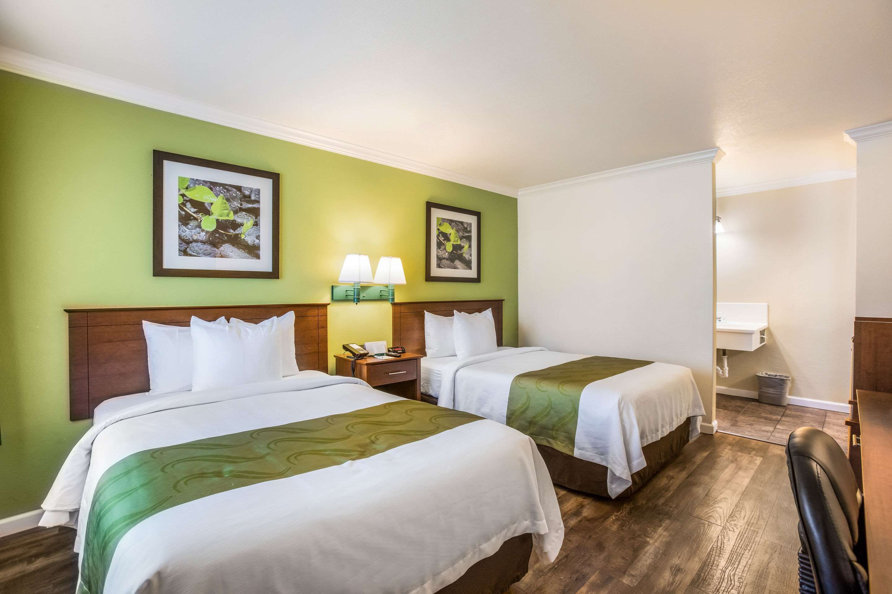 Photo - Quality Inn Santa Barbara