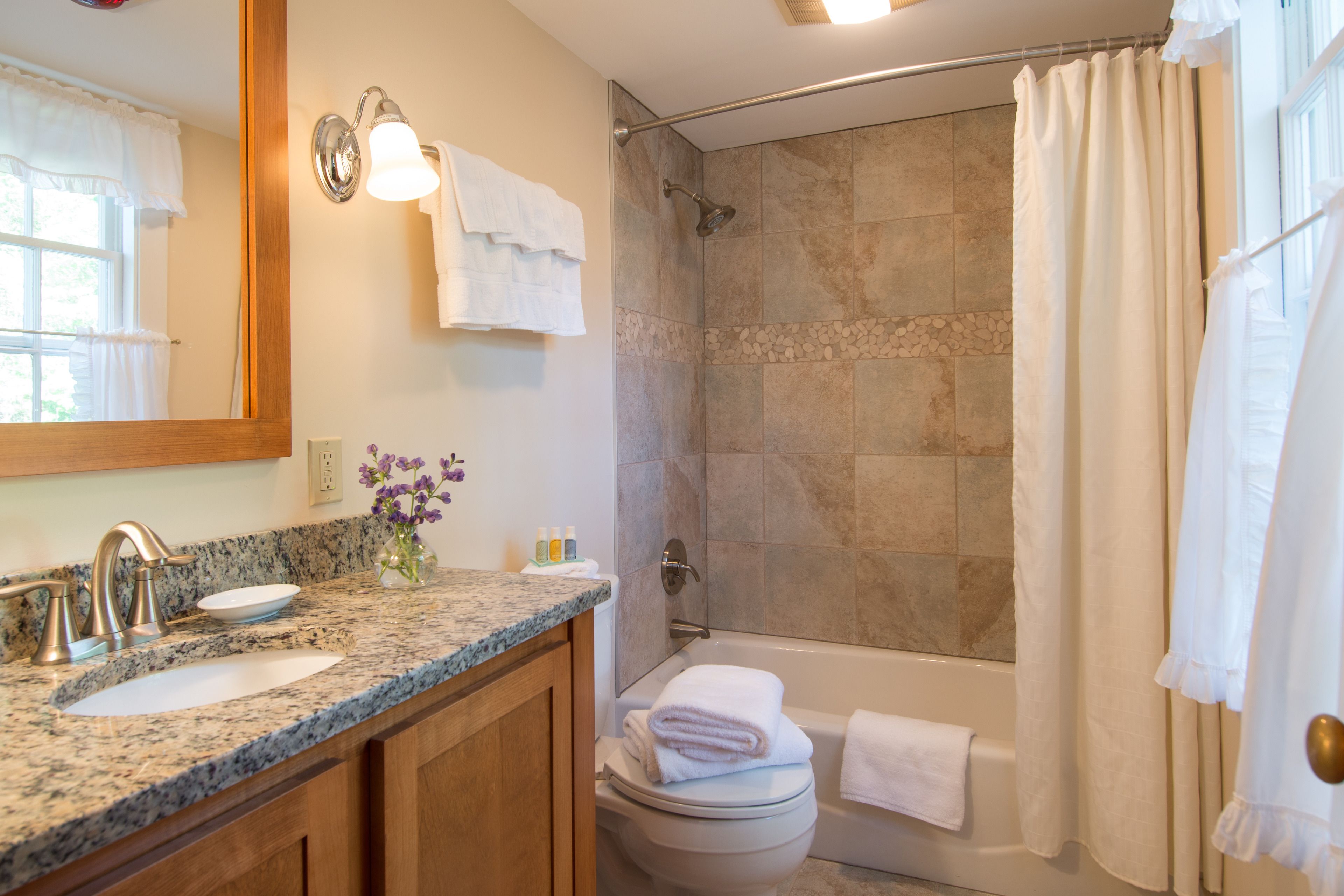 cottage (two bedroom cottage scenic view) | bathroom | free toiletries, hair dryer, towels, soap