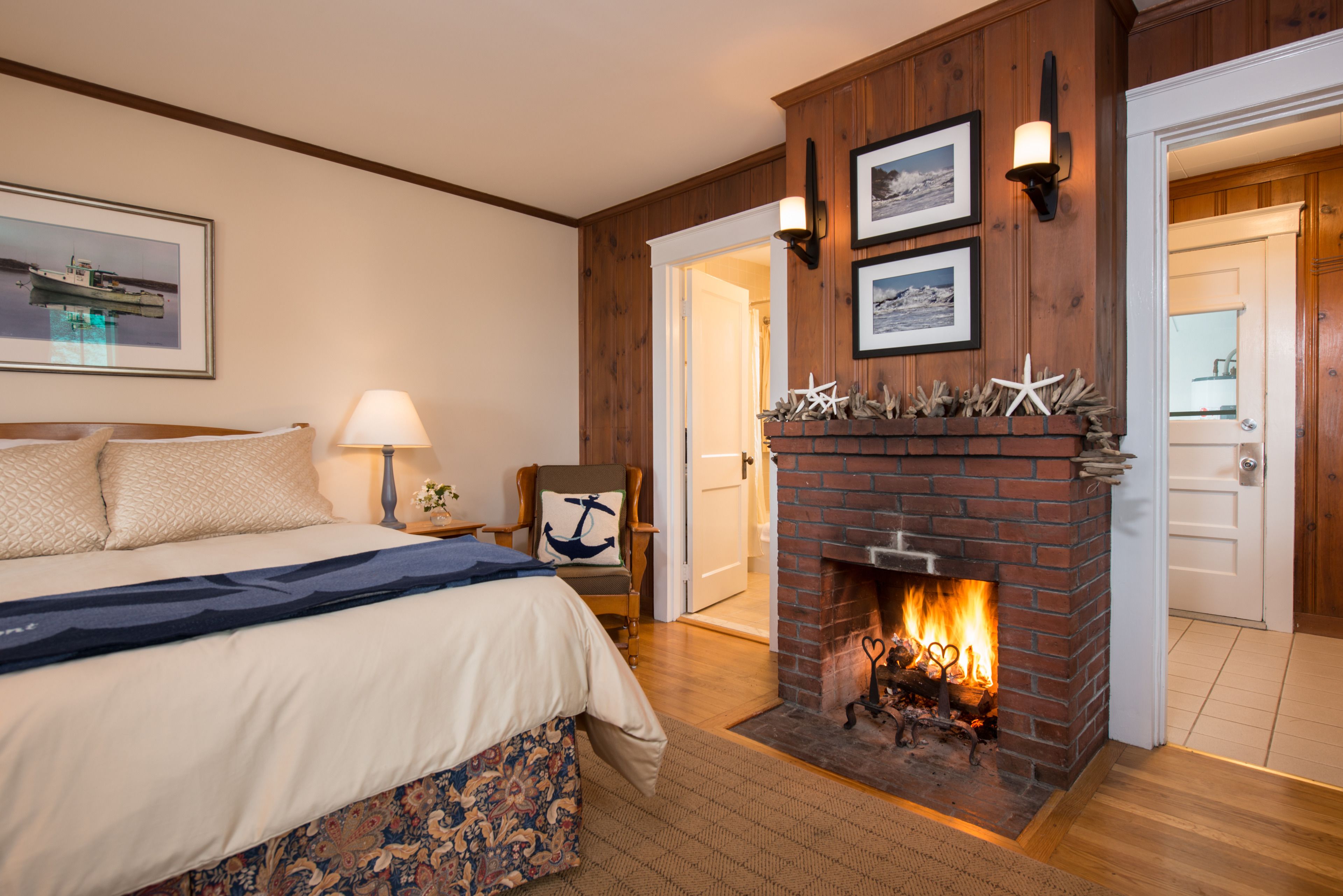 cottage suite | premium bedding, soundproofing, iron/ironing board, free wifi