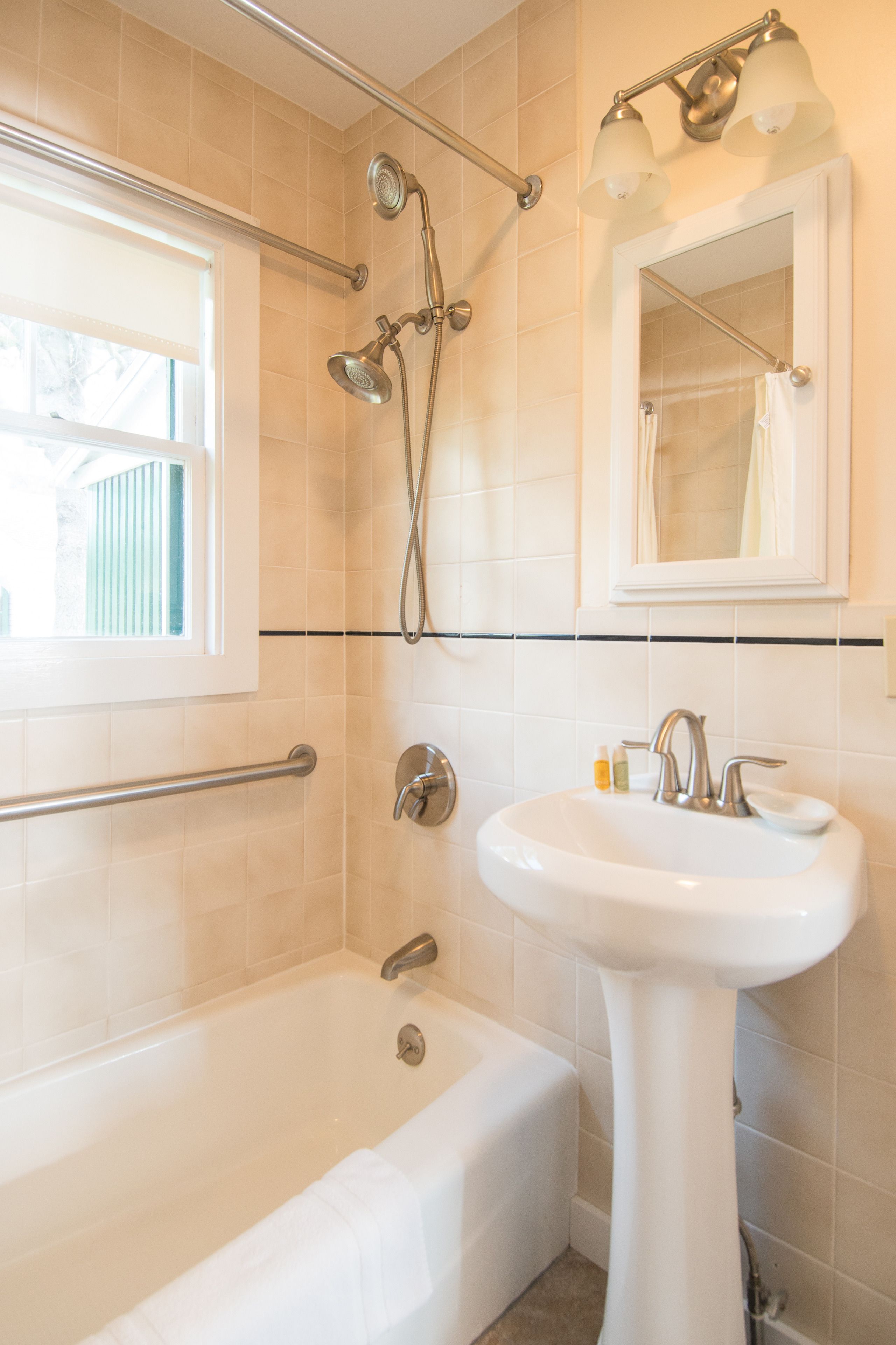 cottage (two bedroom cottage waterfront) | bathroom | free toiletries, hair dryer, towels, soap