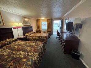 Iron/ironing board, free WiFi, bed sheets, alarm clocks