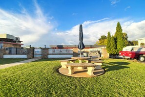 Área de parrillas y picnic