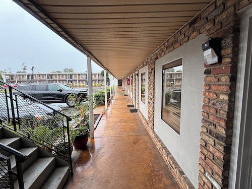 Hotel O Haven Inn Huntsville AL US 72