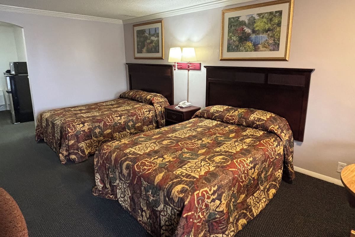 Iron/ironing board, free WiFi, bed sheets, alarm clocks
