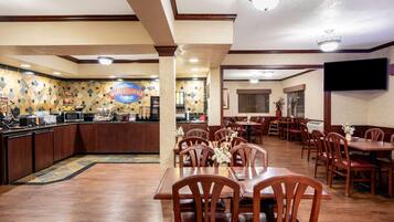 Free daily continental breakfast