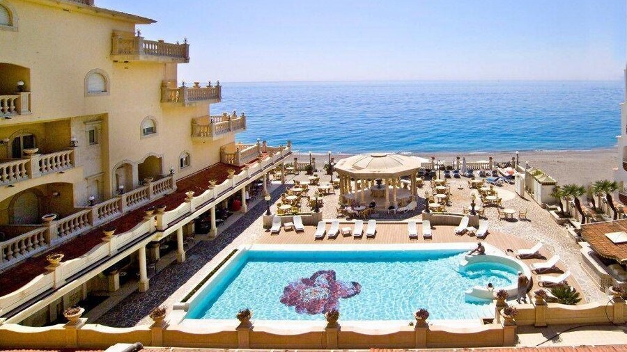 Hellenia Yachting Hotel