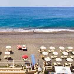 Private beach, sun-loungers, beach umbrellas, beach towels