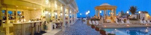 Poolside bar