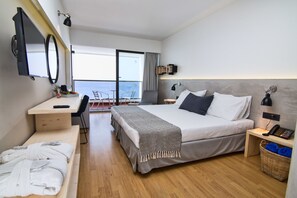 Deluxe Double or Twin Room, Sea View