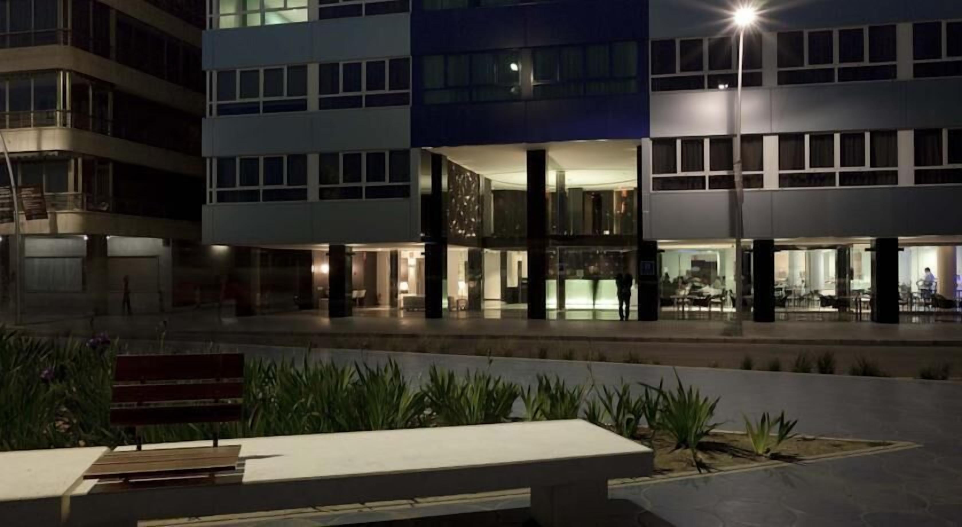 Fachada del alojamiento - Noche