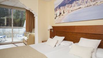 Minibar, in-room safe, free WiFi, bed sheets