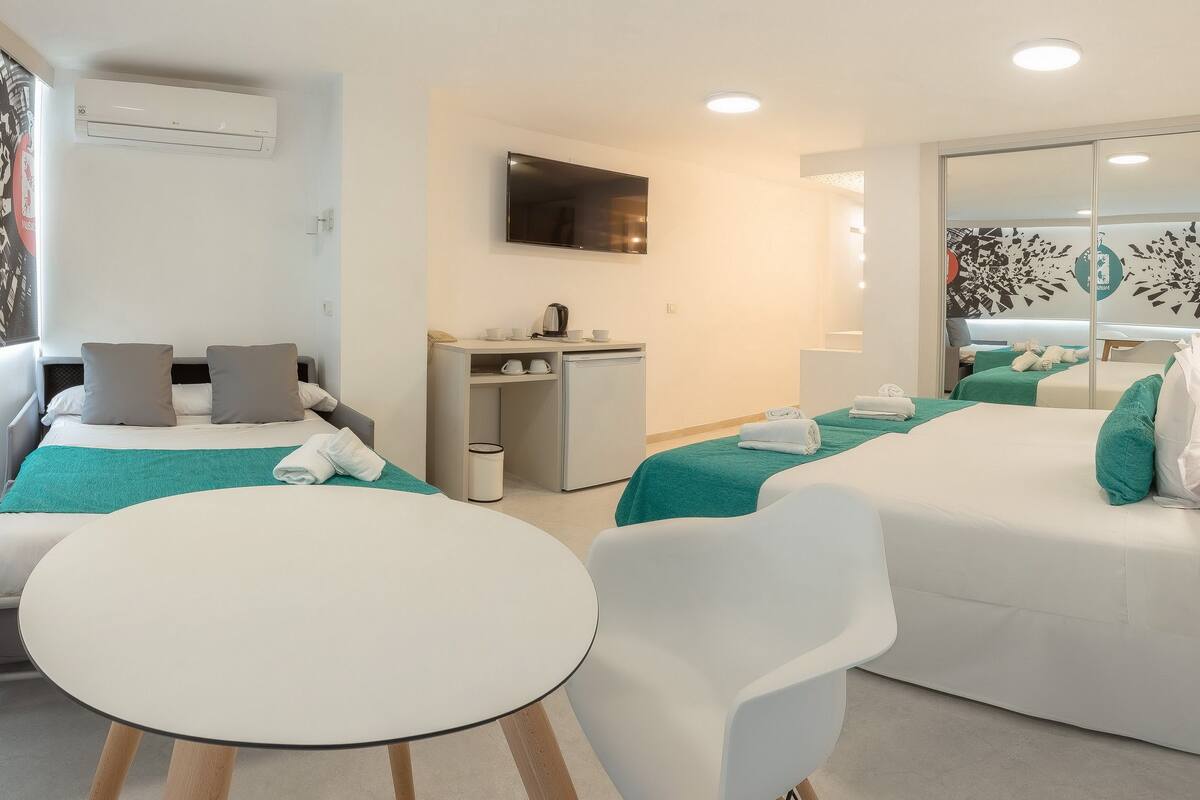 Bureau, Wi-Fi gratuit, draps fournis