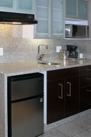 Fridge, microwave, cookware/dishes/utensils