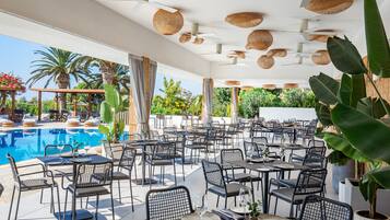 4 Restaurants, Frühstück, Mittagessen, Abendessen, internationale Küche