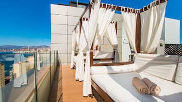Sun deck