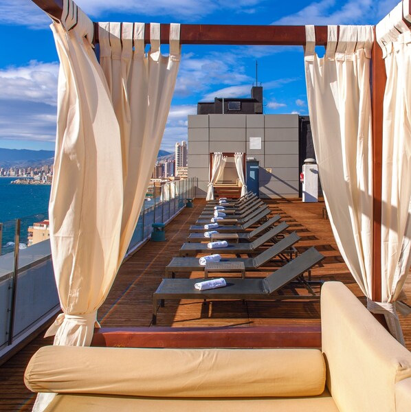 Sun deck