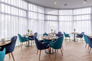 Breakfast and dinner served, Irish cuisine - Carrigaline Court Hotel and Leisure Centre (Carrigaline)