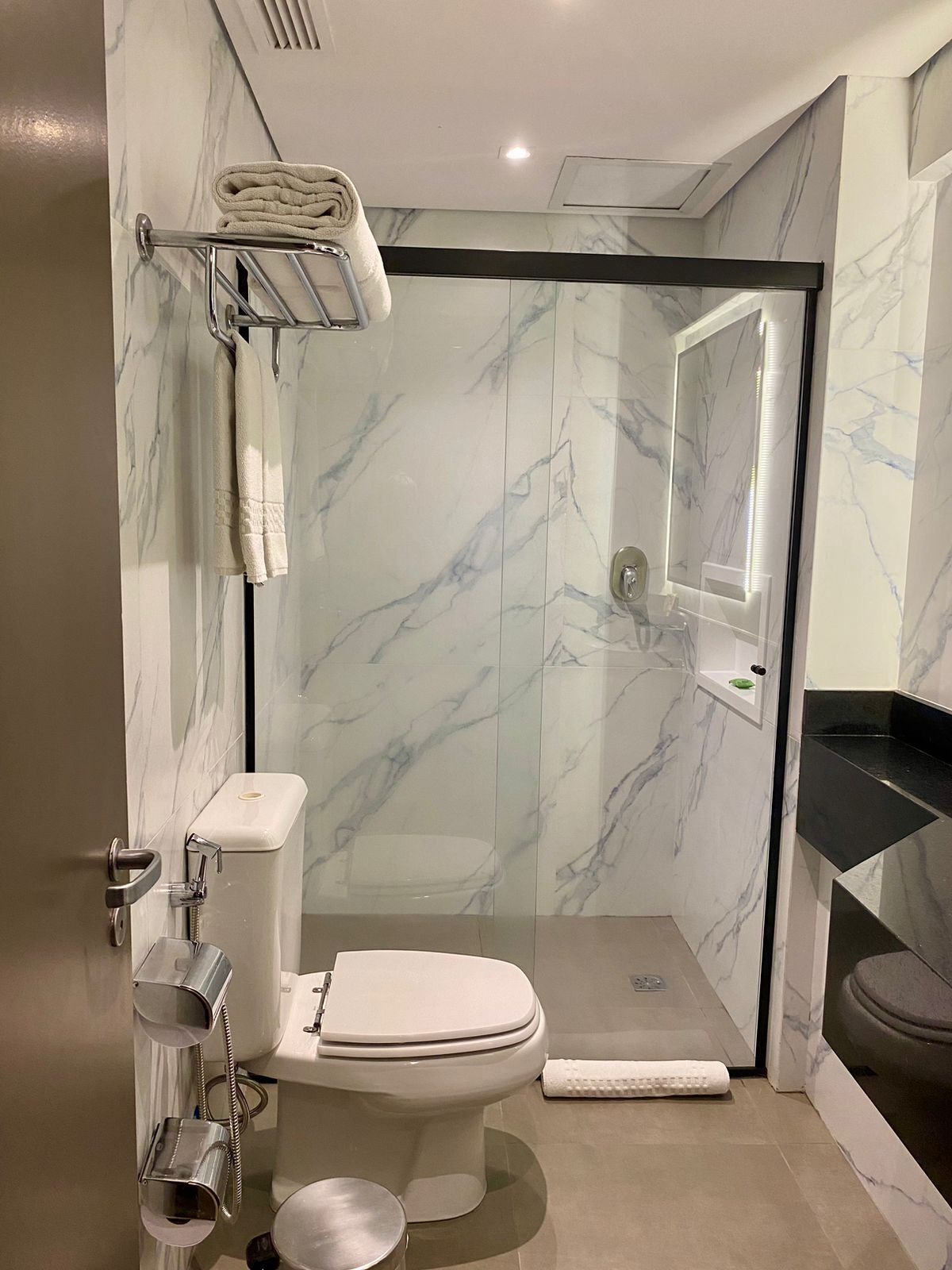 shower, rainfall showerhead, free toiletries, hair dryer