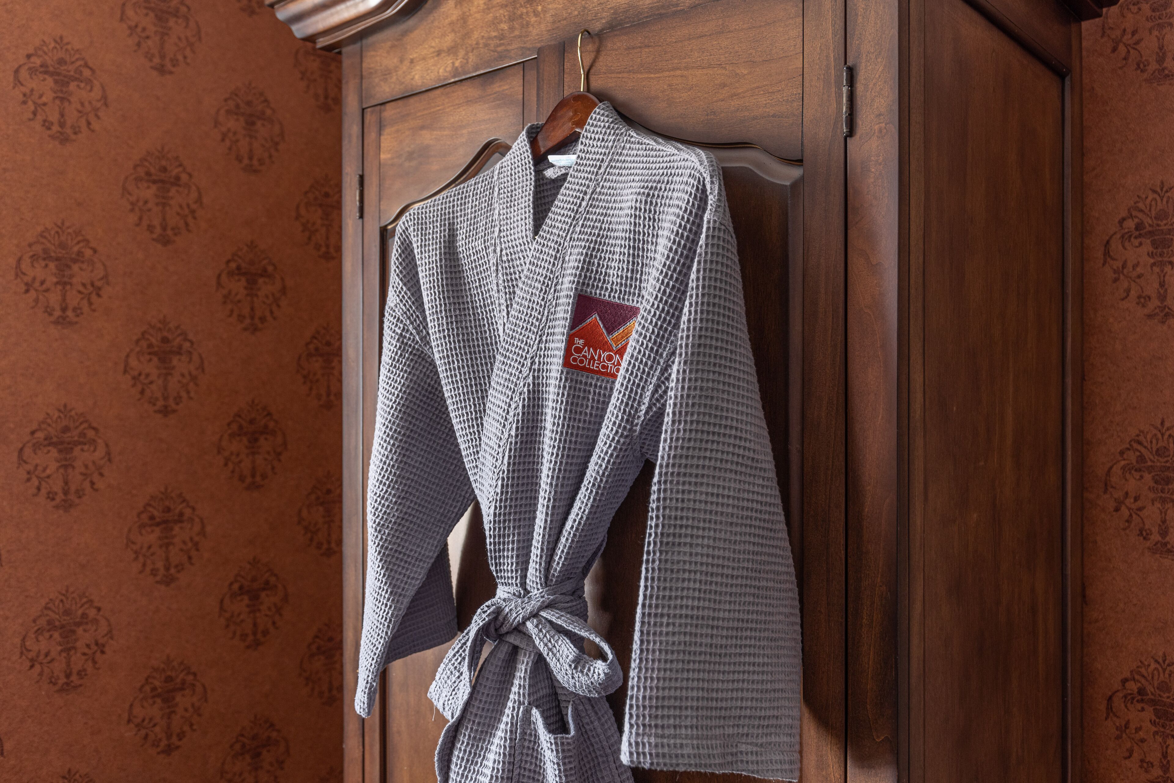 2 bedrooms, premium bedding, iron/ironing board, free wifi