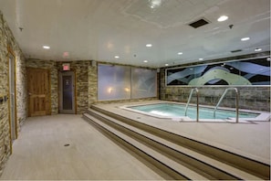 Indoor spa tub