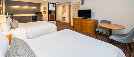 Familiesuite | Dundyner, skrivebord, strykejern/-brett og wi-fi (inkludert)