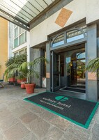 Entrada al alojamiento