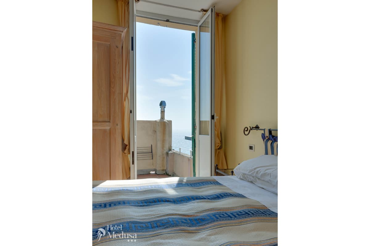 Chambre Supérieure, terrasse, vue mer (Star)