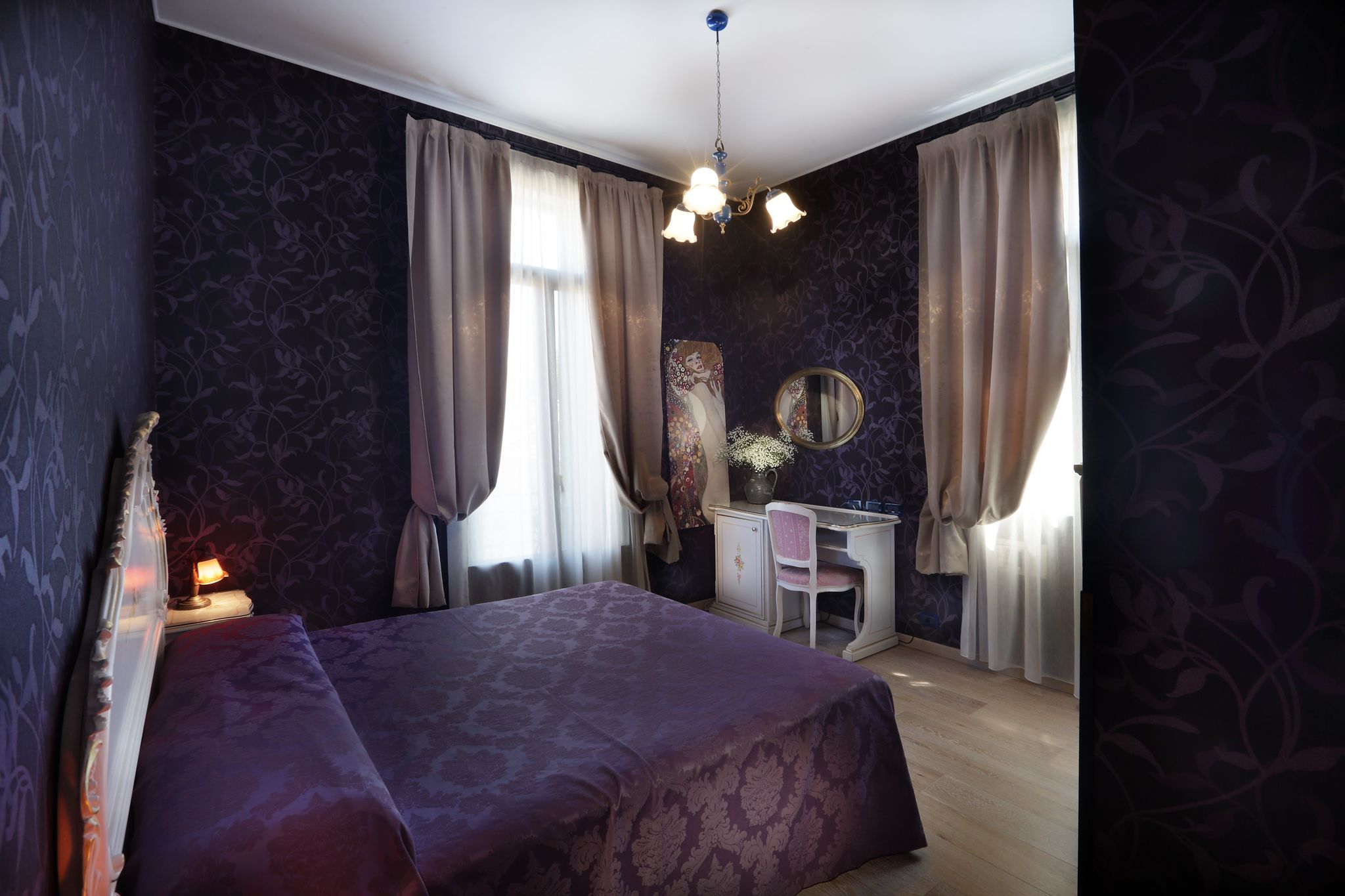 Deluxe Double Room | Minibar, in-room safe, individually decorated, individually furnished