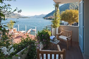 Superior tweepersoonskamer, balkon (Second Floor, No Lift Villa) | Kamervoorziening