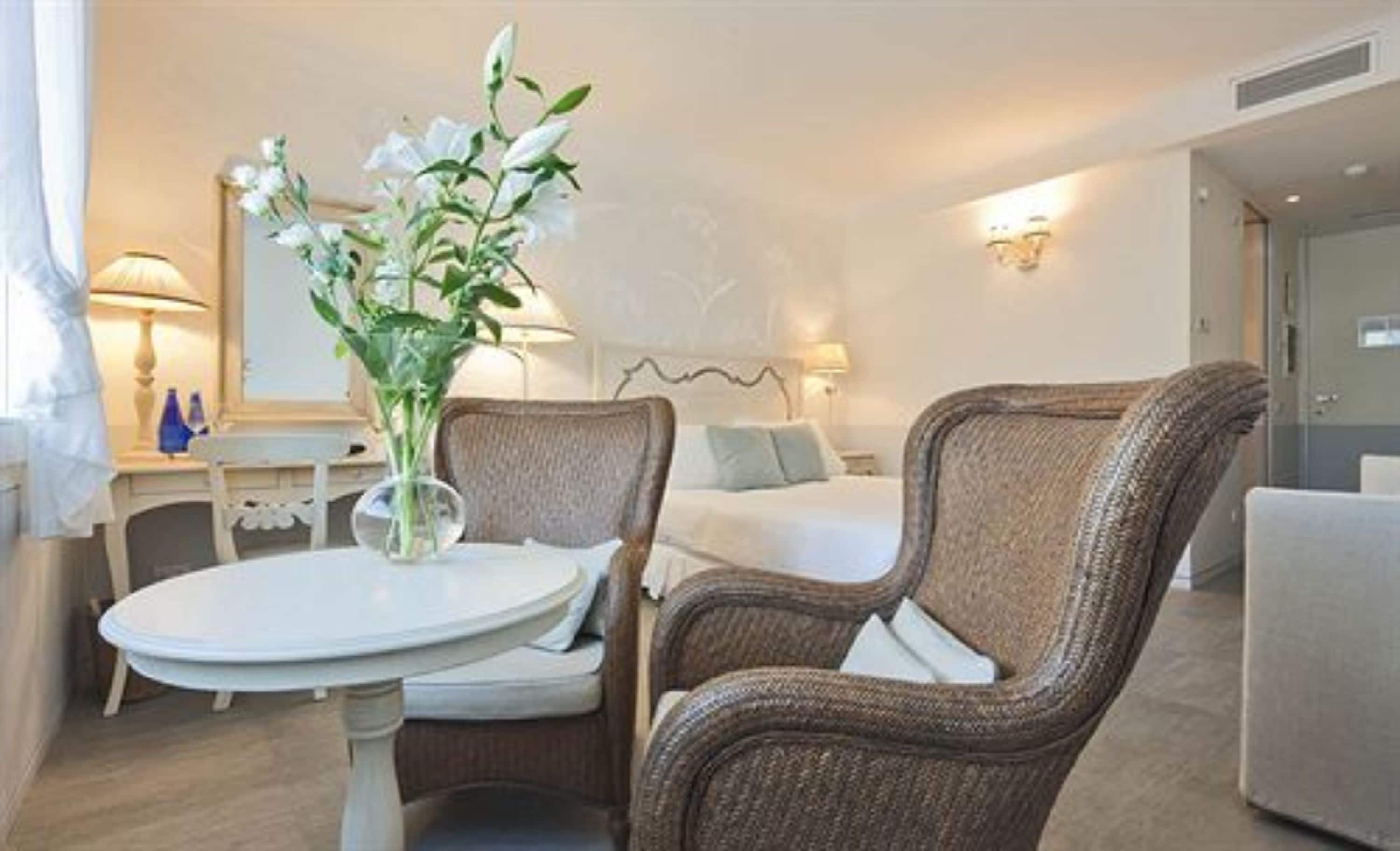 deluxe double room, private pati on the lake in villa, no lift | frette italian sheets, premium bedding, down duvets, minibar