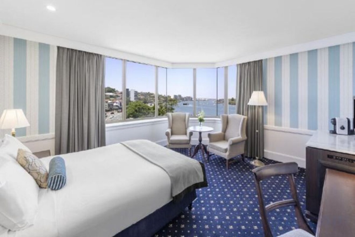 River Vista Room