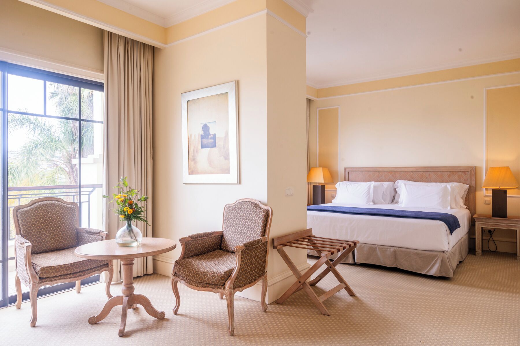 junior suite | minibar, in-room safe, desk, blackout curtains