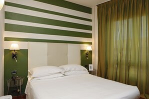 Double Room | Minibar, in-room safe, desk, soundproofing - Hotel Lancaster (Turin)
