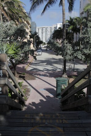 Exterior - Ocean Spray (Miami Beach)