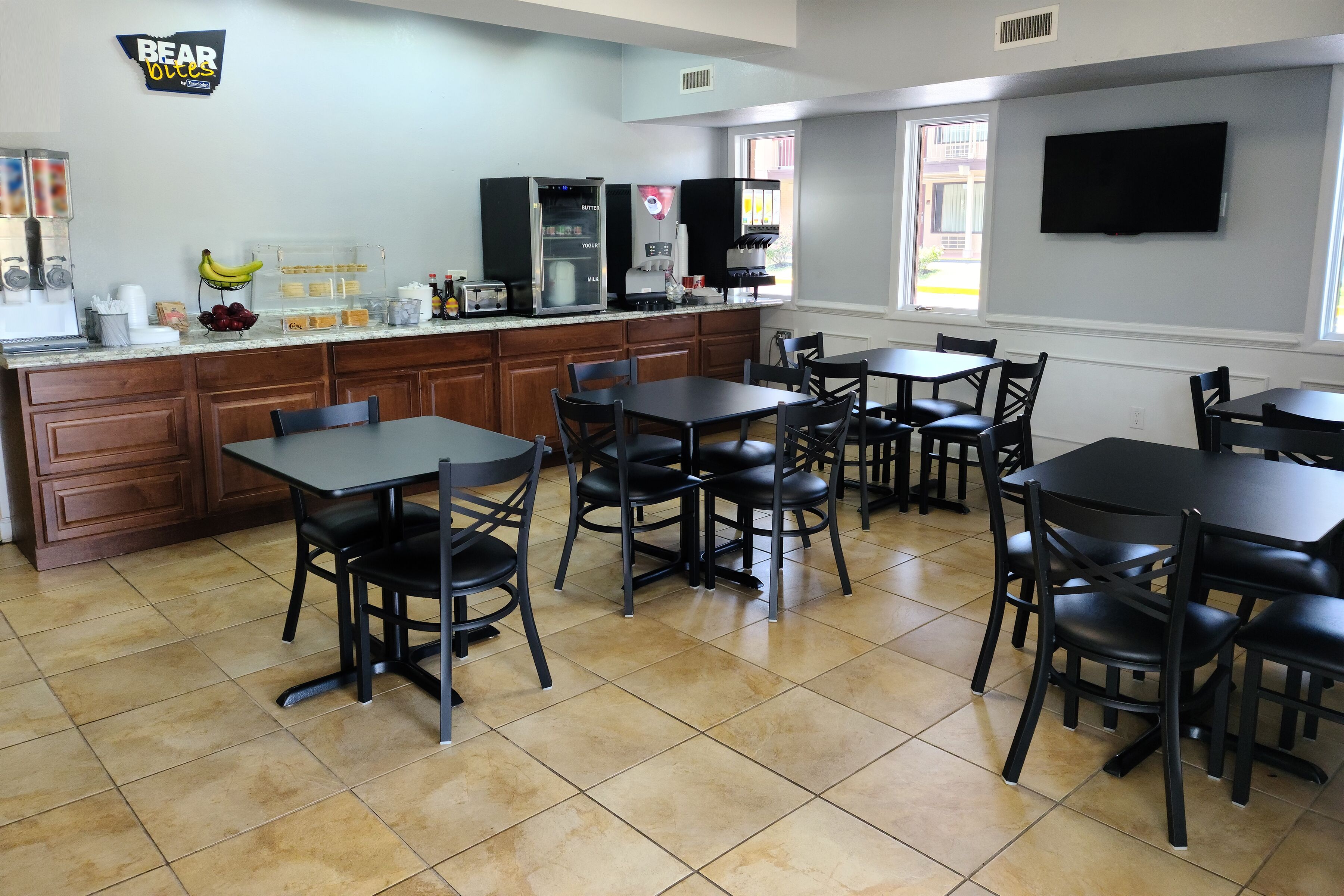 Habitación doble, 2 camas matrimoniales, para fumadores | Servicio a la habitación