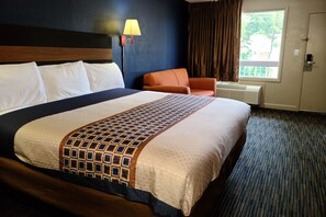 Kamer, 1 kingsize bed, niet-roken | Een bureau, een strijkplank/strijkijzer, gratis babybedden, extra bedden