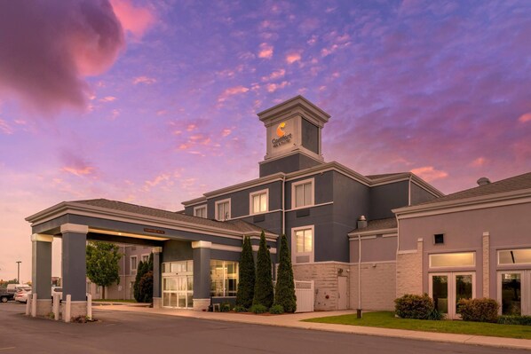 Exterior - Comfort Inn & Suites Sheboygan I-43 (Sheboygan)