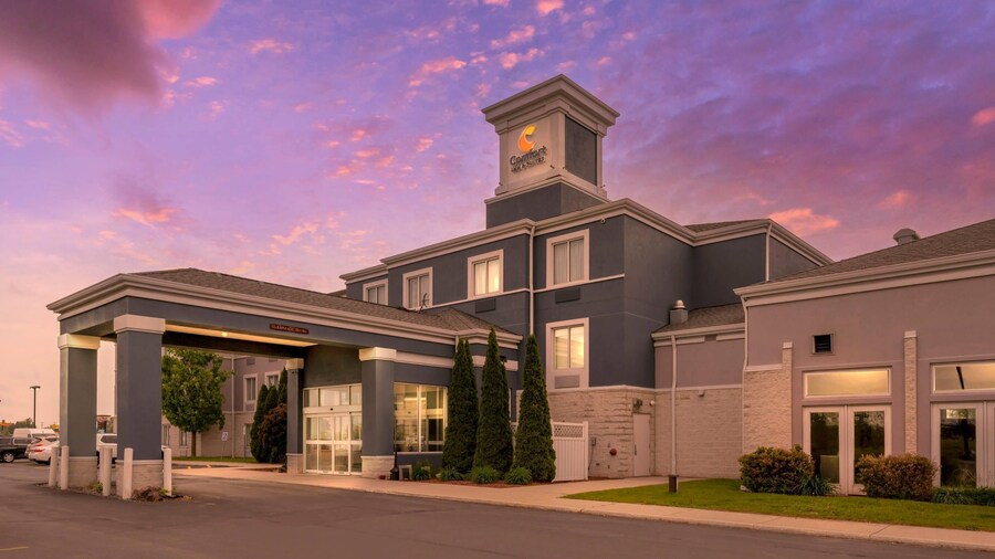 Comfort Inn & Suites Sheboygan I-43