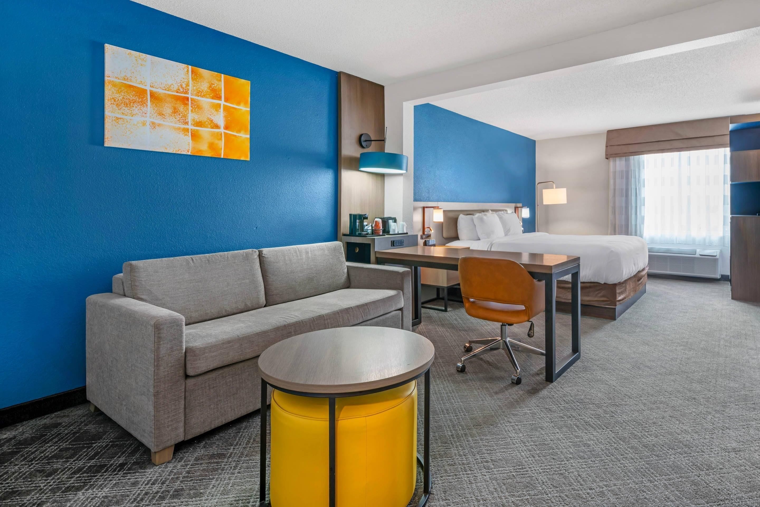 In-room safe, desk, iron/ironing board, cribs/infant beds