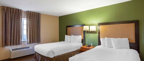 Studio, 2 Double Beds, Non Smoking | Hypo-allergenic bedding, desk, laptop workspace, free WiFi