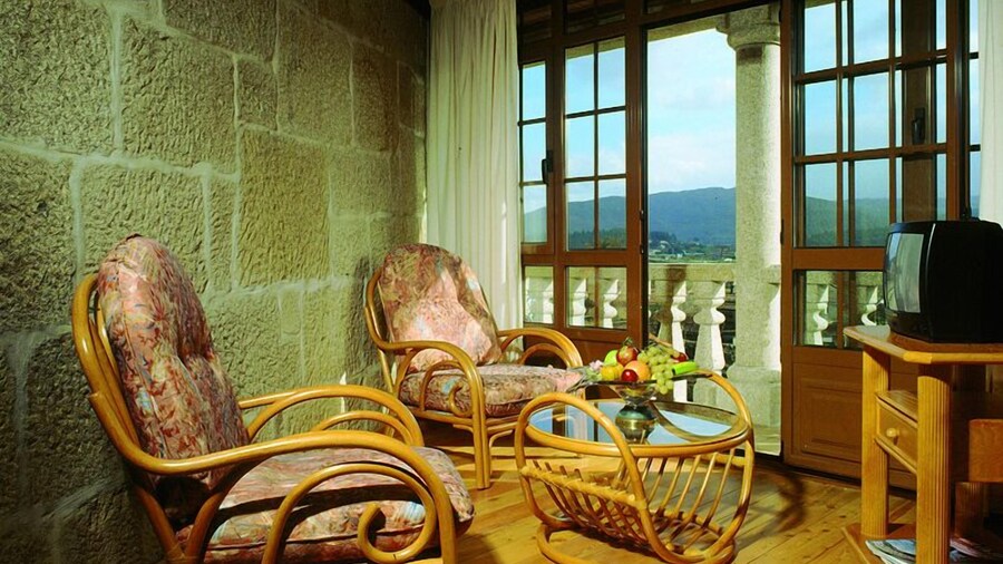 Rusticae Casa Antiga do Monte