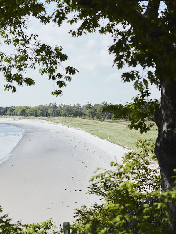 Private beach nearby, sun loungers, beach towels