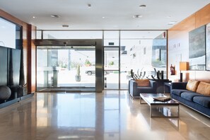 Lobby-Lounge
