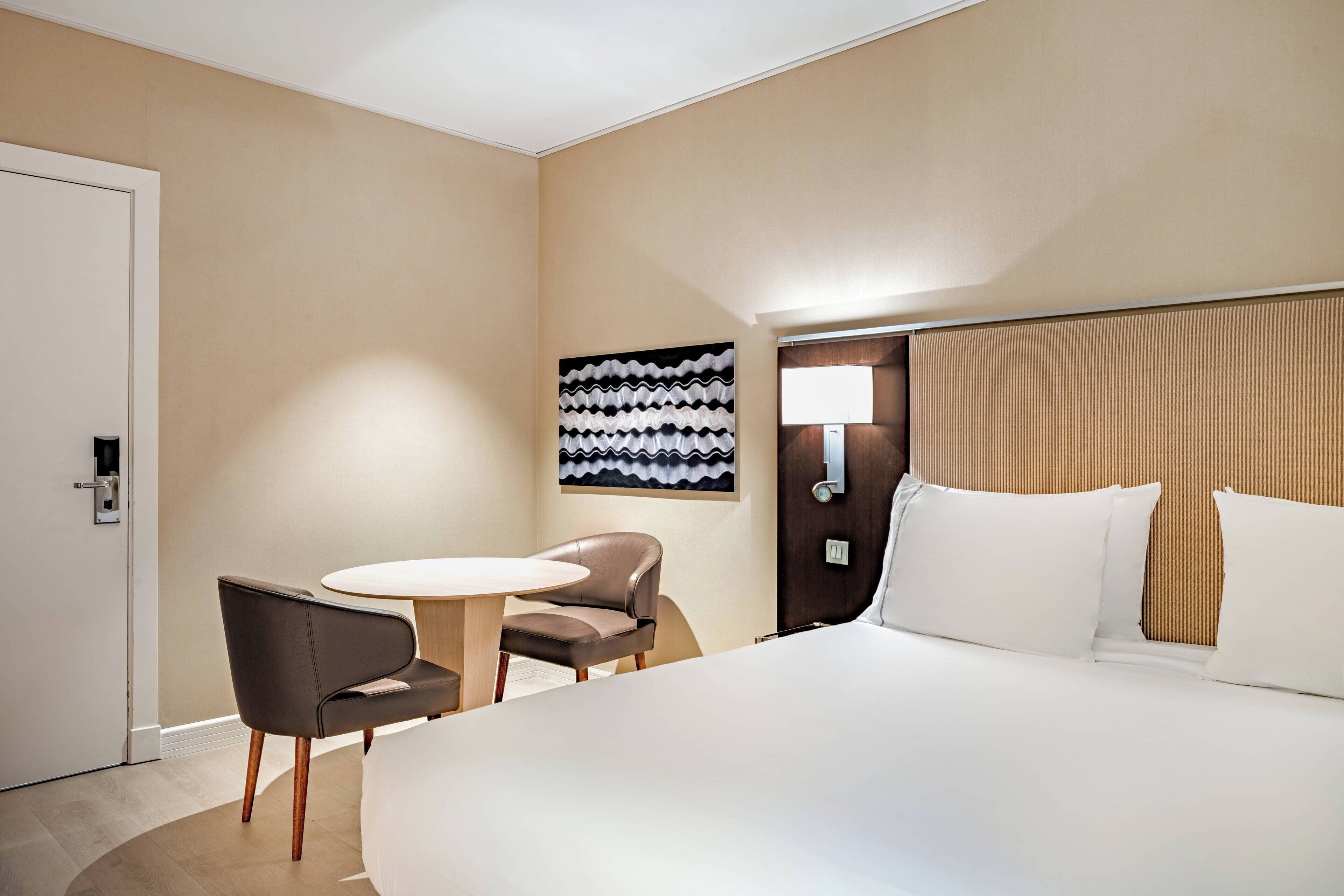 superior room, 1 king bed, non smoking | minibar, in-room safe, desk, blackout curtains