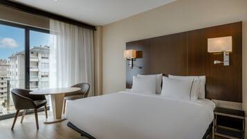 Standard Room, 1 King Bed (View) | Minibar, in-room safe, desk, laptop workspace