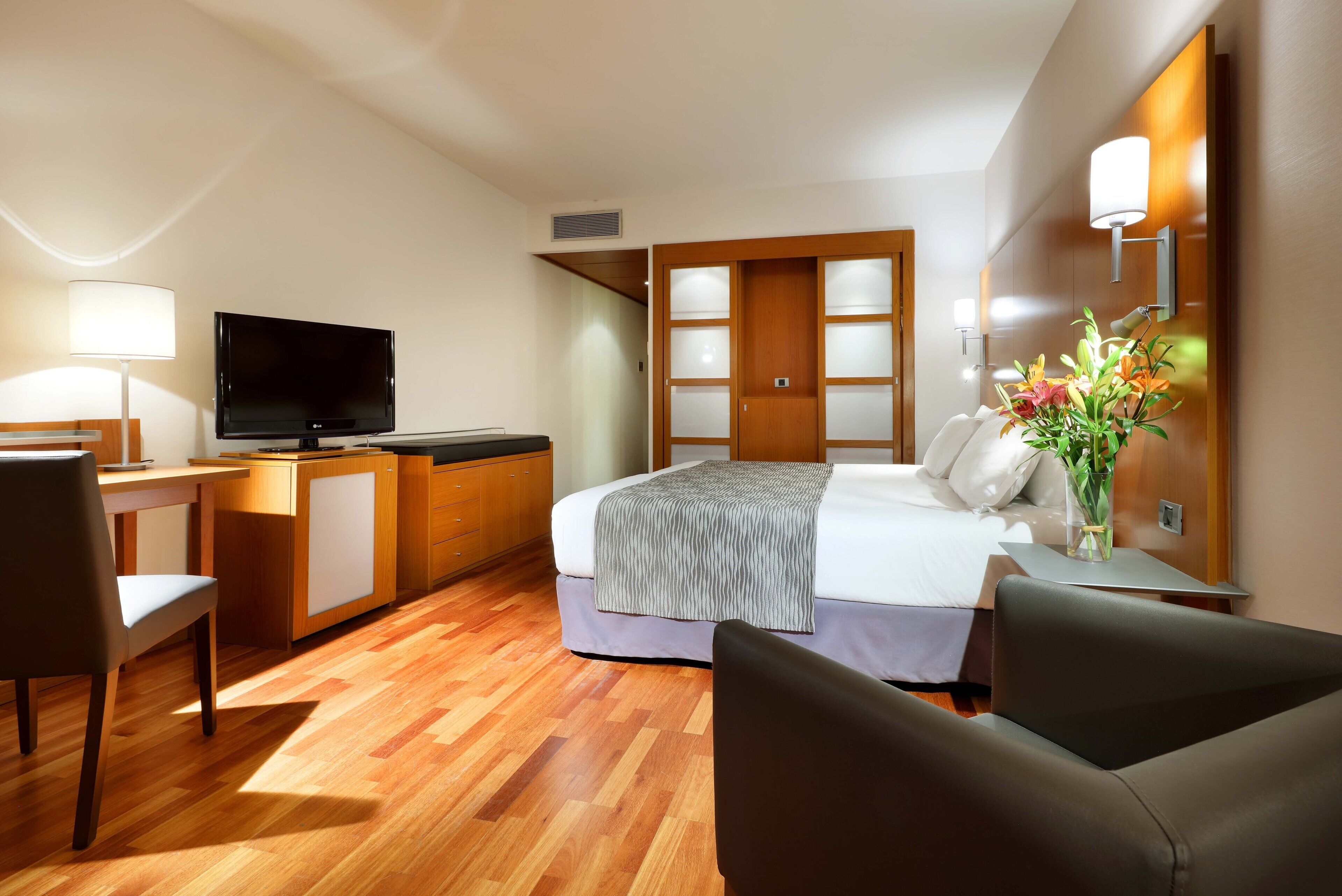 1 bedroom, minibar, in-room safe, desk