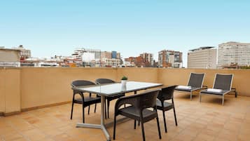 Minibar, in-room safe, free WiFi, bed sheets